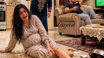 حماتي كسرتلي رجلي بالنشابة الخشب بتاعة الفرد العجين، ولما استغيثت بجوزي بدل ما يساعدني قال إني بستاهل اللي جرالي