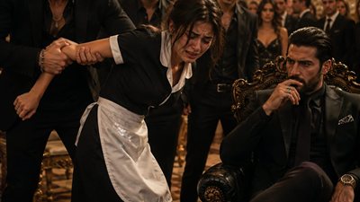 زعيم المافيا والخدامه 